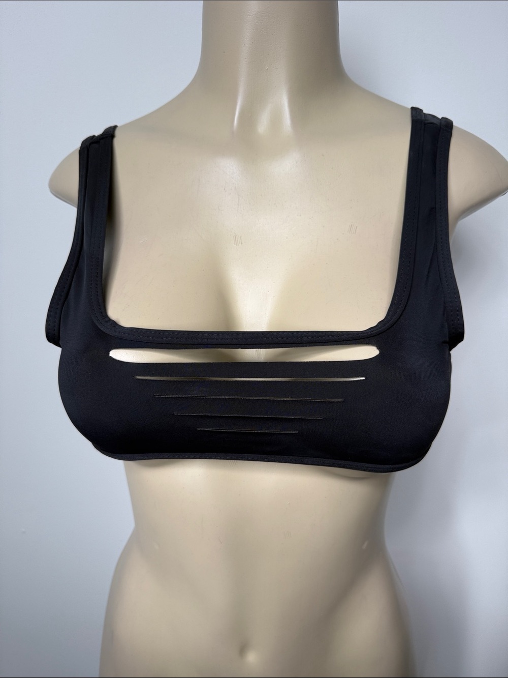 Women's Black Cutout Sports Bralette